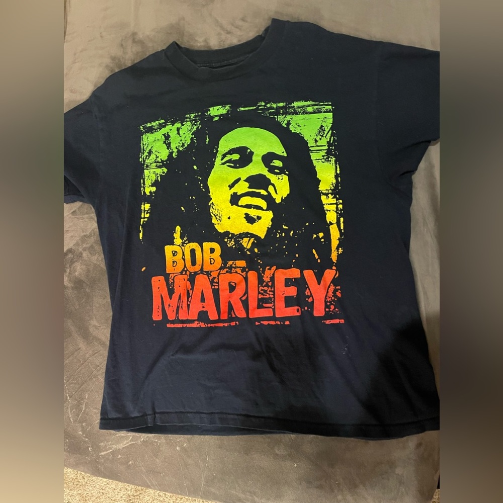 Women’s Bob Marley shirt L